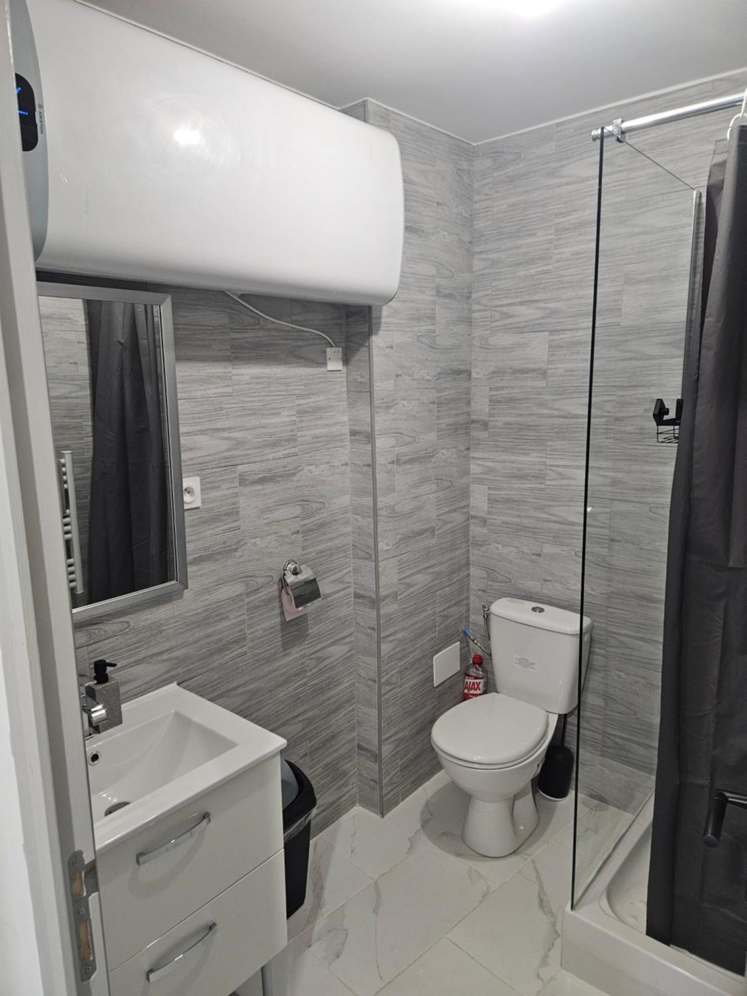 Ferienwohnung T2 Moderne, Calme Et Entierement Renove. Béziers Exterior foto